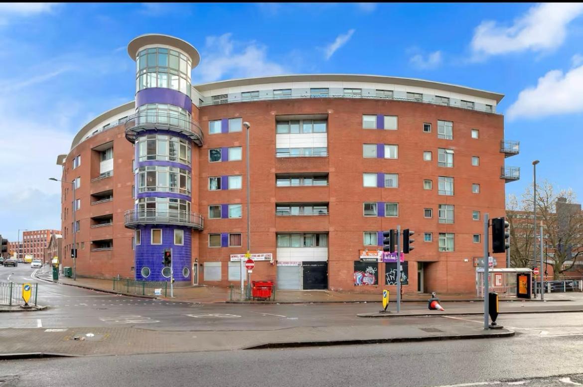 Cozy 1 Bed Flat, Bham Centre, Free Parking Sleeps 2 *