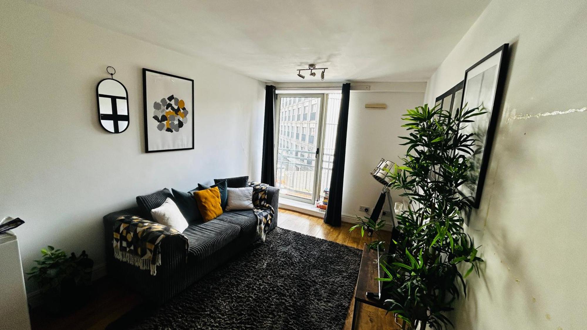 Cozy 1 Bed Flat, Bham Centre, Free Parking Sleeps 2 Apartment *